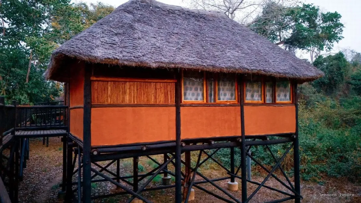 N’Zi River Lodges : dormir sur pilotis au cœur de la savane, et protéger la faune ivoirienne