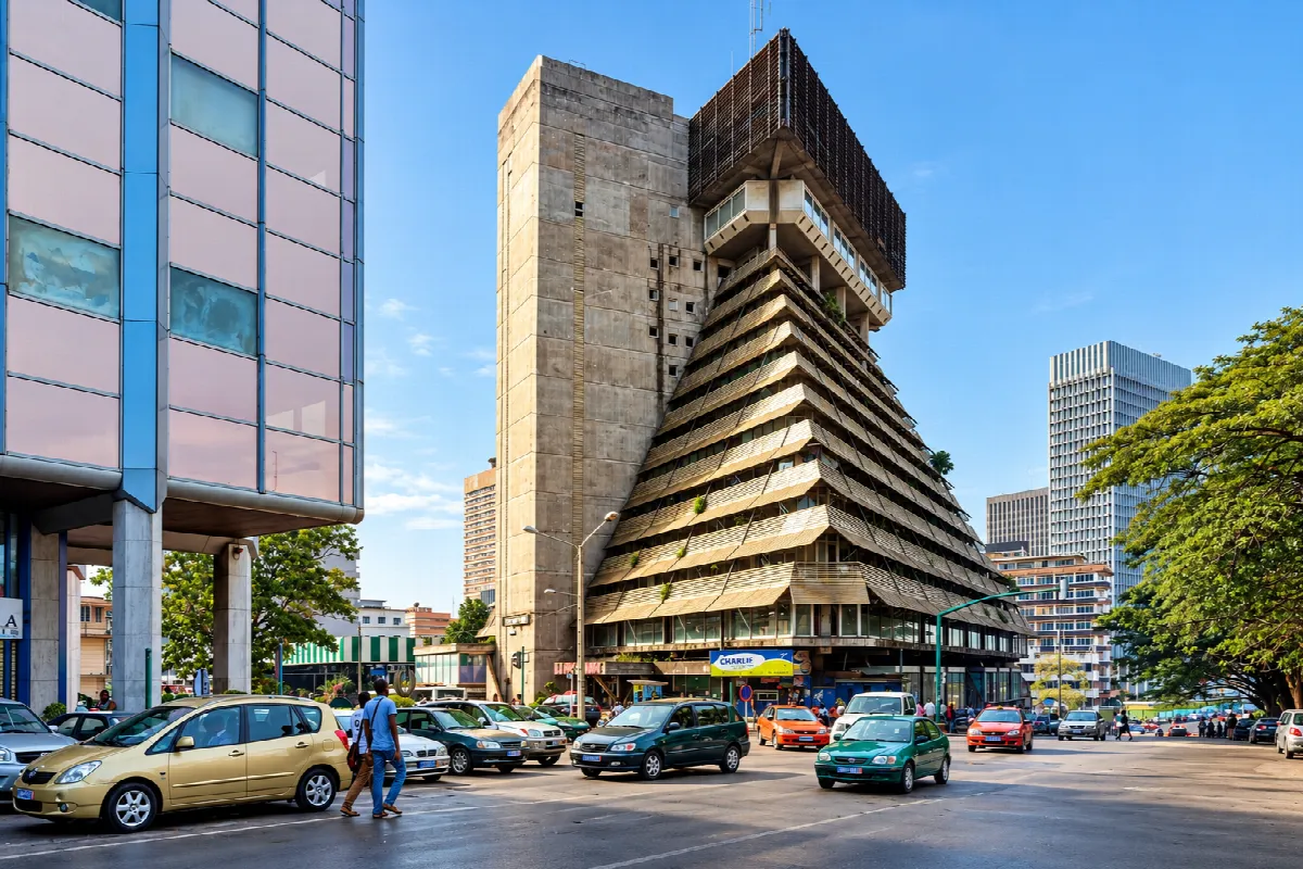 La Pyramide du Plateau