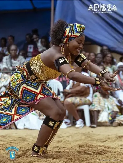 ABÔMA : LE TAMBOUR QUI FAIT VIBRER LA MÉMOIRE N’ZIMA